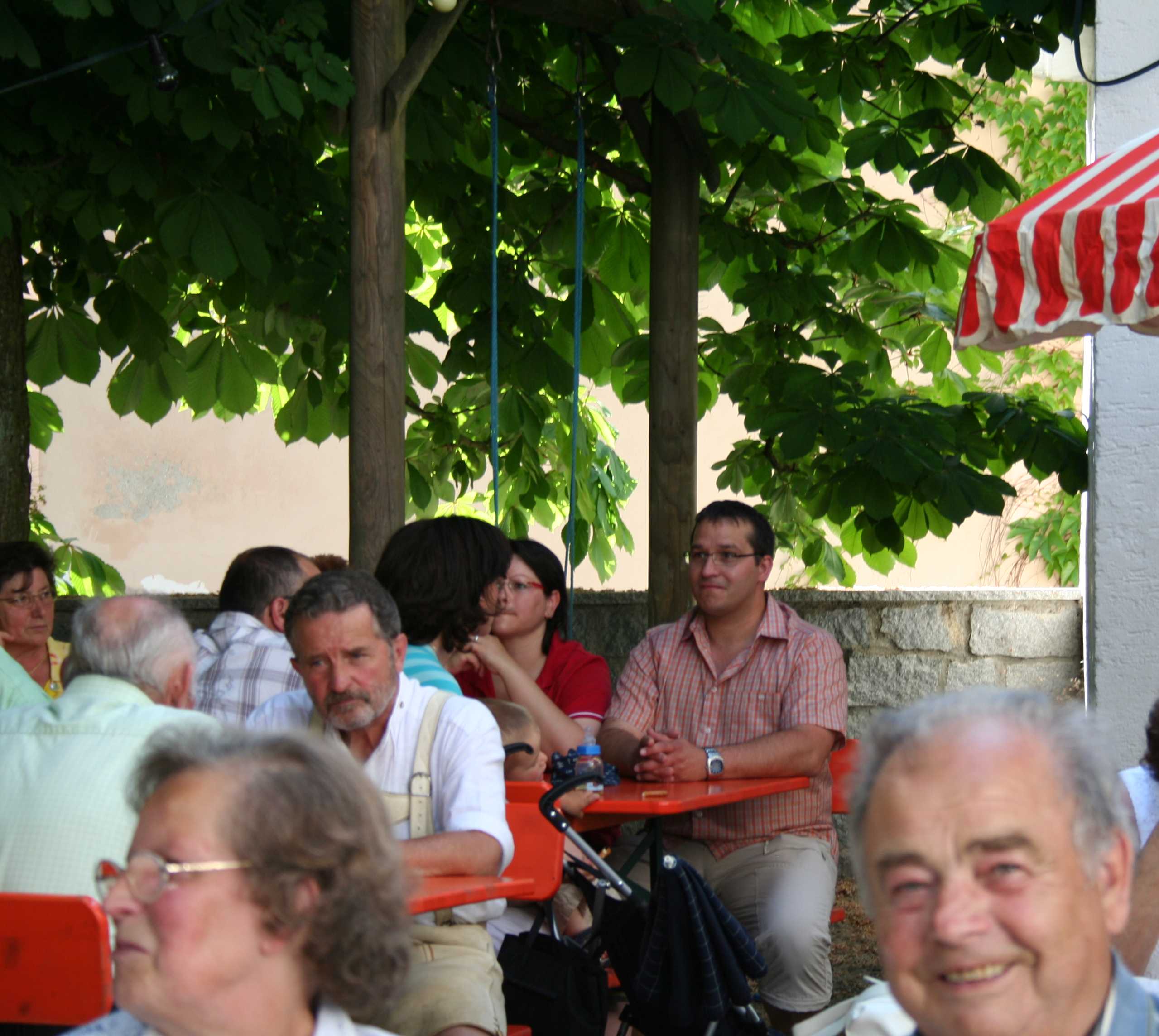 Abkühlung im Biergarten zum Fischer-Veri.jpg